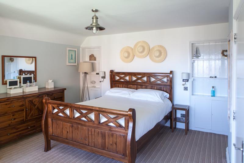 Lulworth Guest house 4*